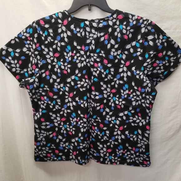 Lot of 4 Scrub Pieces 2 Tops and 2 pair of Black Pants Sz XL - Picture 6 of 11